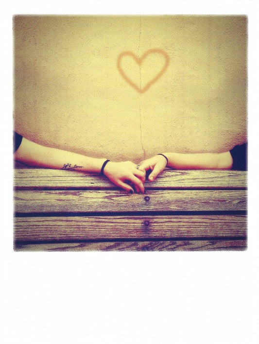 Pola Card - Friendship - Love - Holding Hands - Heart - Postcard